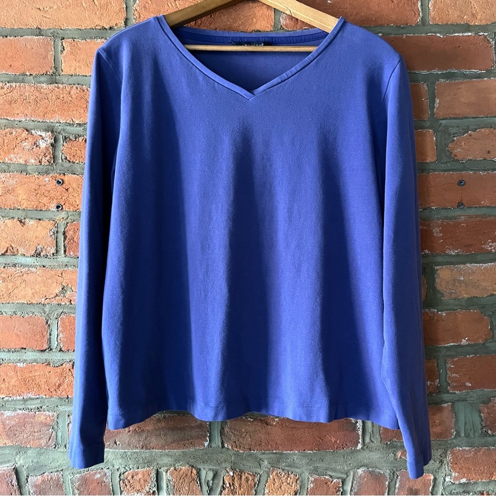 Land’s End V-Neck Long Sleeve Periwinkle Blue T-Shirt, size L